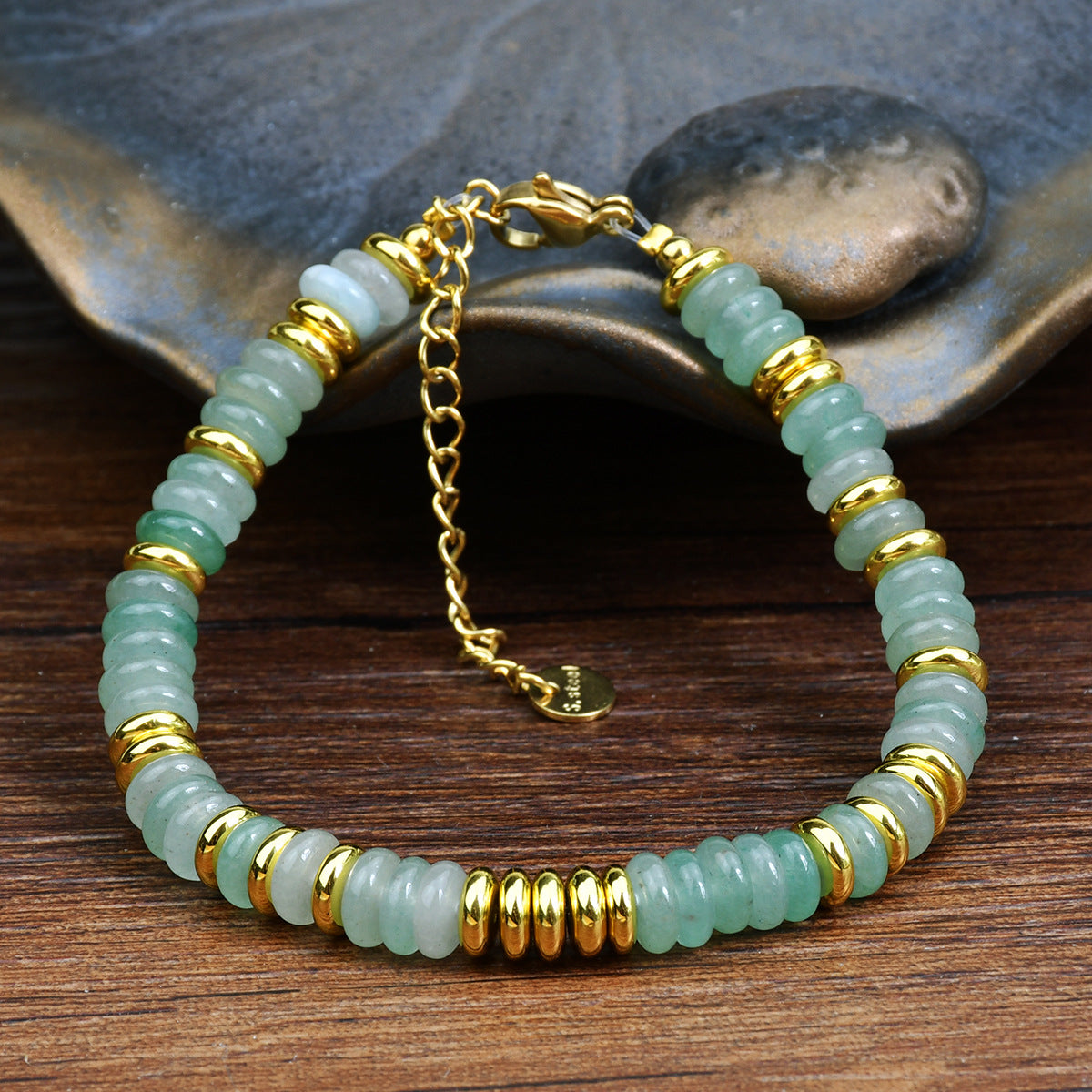 Wholesale minority high sense does not fade natural stone crystal bracelet